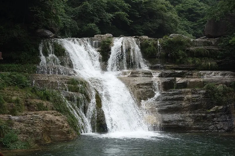 潭瀑峽