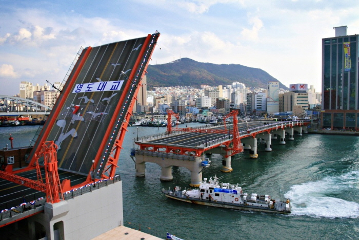 釜山第一座跨海大橋~影島大橋